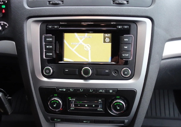Skoda Octavia cena 31500 przebieg: 288000, rok produkcji 2013 z Nysa małe 781